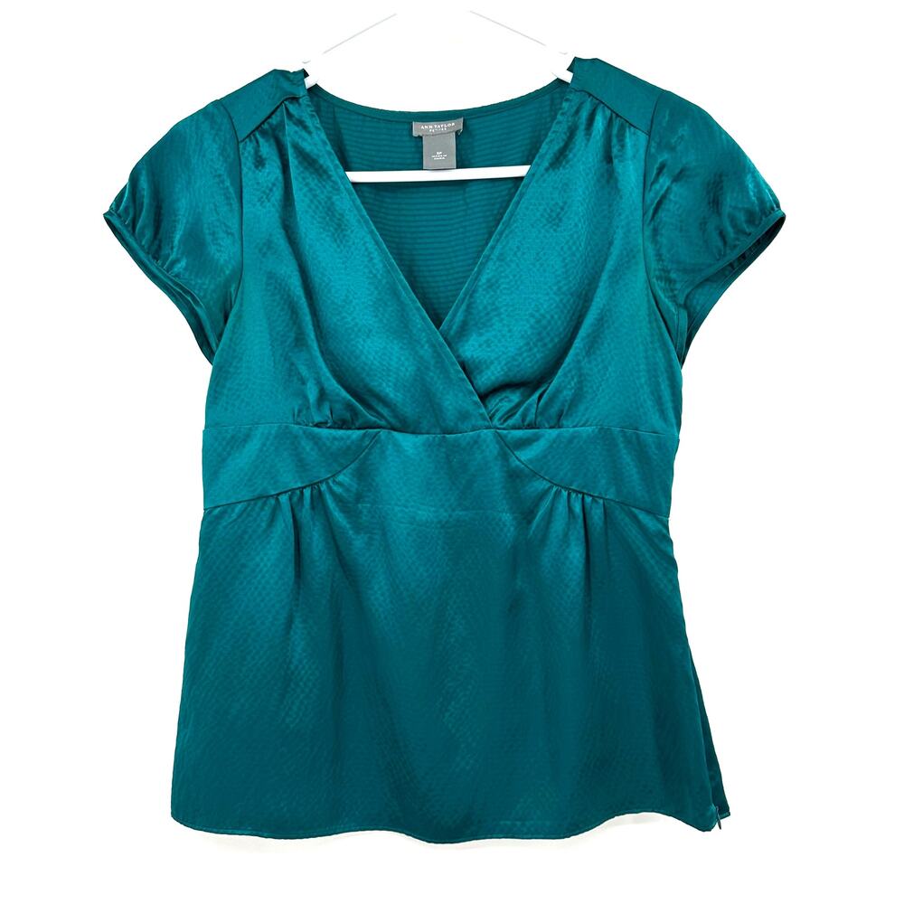 Ann Taylor Size 2 Petite Short Sleeve 100% Silk‎ Green Blouse Top Shirt Side Zip